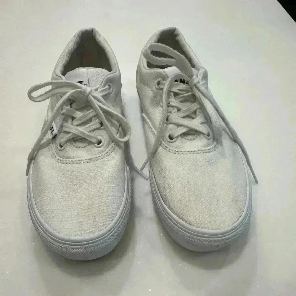 Vans women’s white on white chunky soles size 6 excellent!